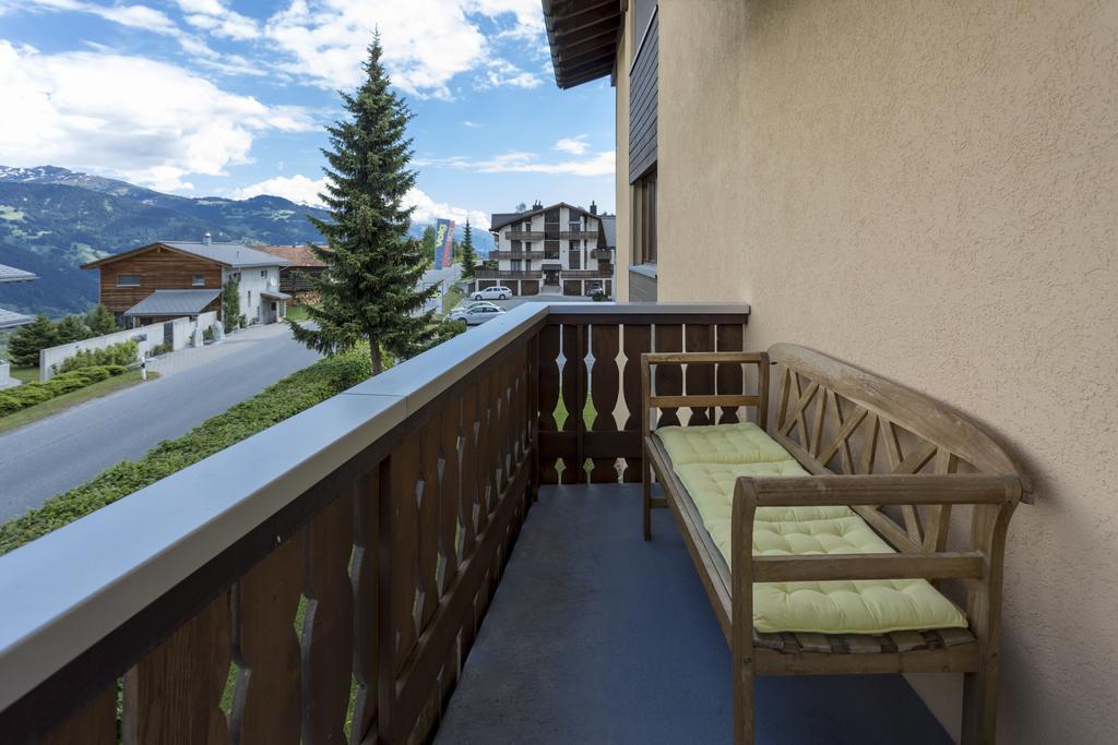 Apartment Haus Arnika Obersaxen Mundaun Exterior foto