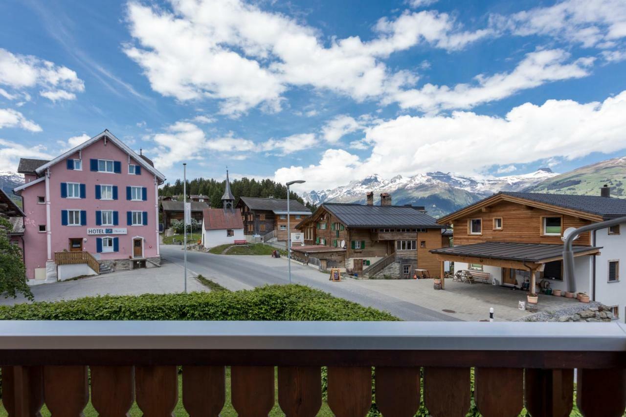 Apartment Haus Arnika Obersaxen Mundaun Exterior foto